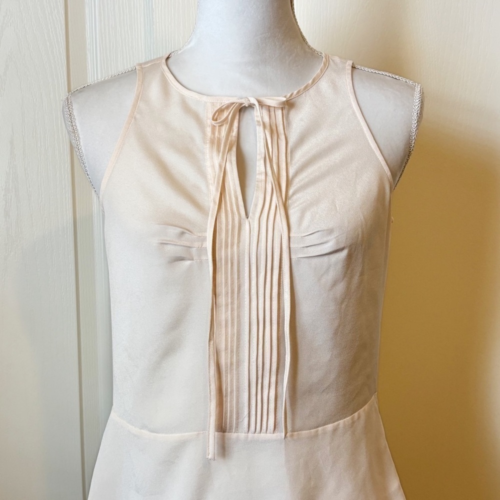 Banana Republic Sleeveless Peplum Ivory Shell Top Woman’s 4P - Picture 2 of 10
